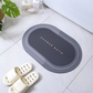 ¡Suelo seco en un instante con esta alfombra superabsorbente! 